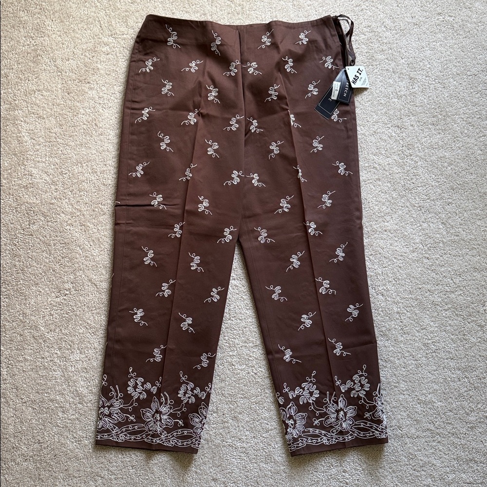 Embroidered brown pants